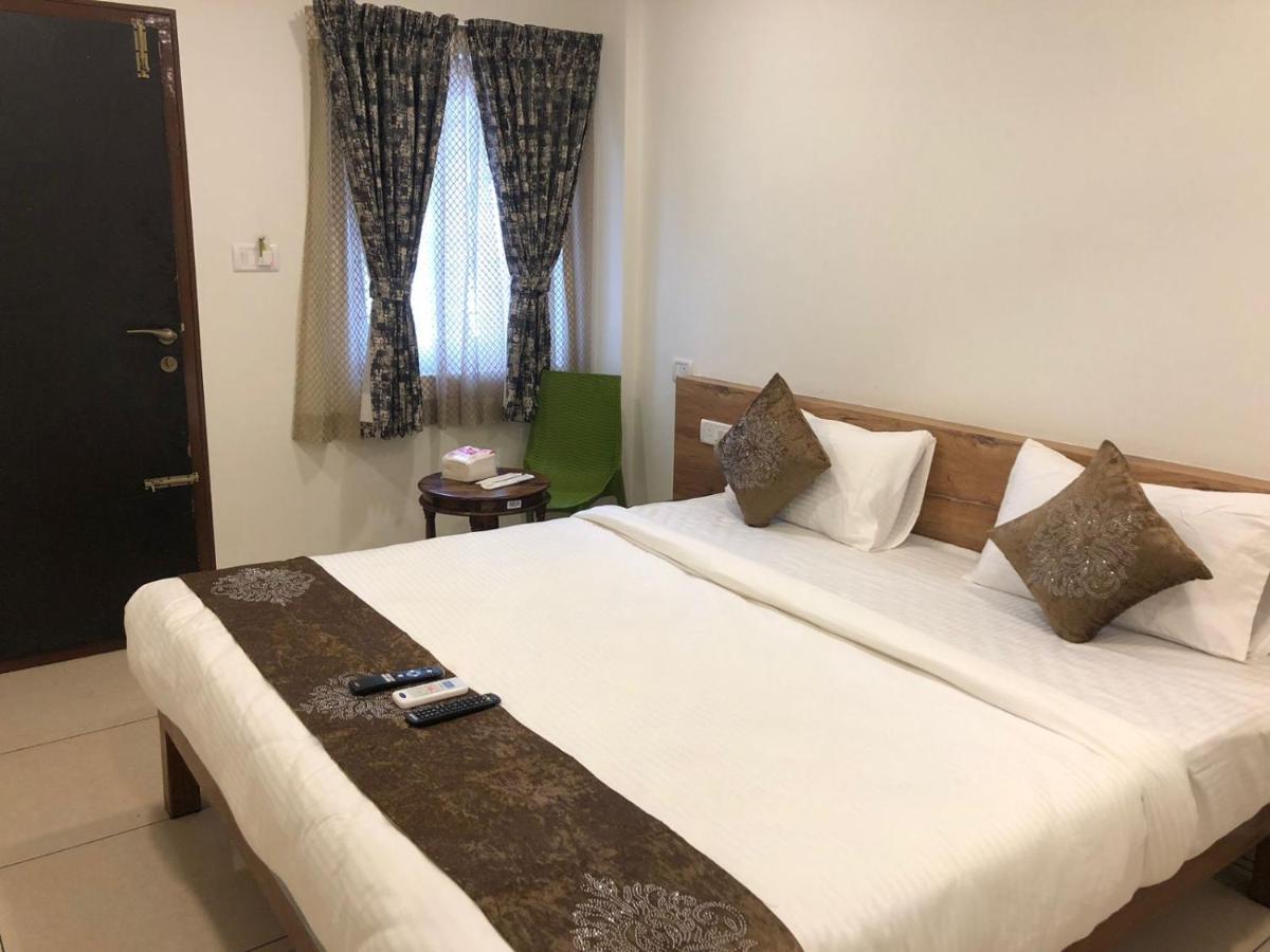 Bayappanhalli Hotel Amulya Regency מראה חיצוני תמונה