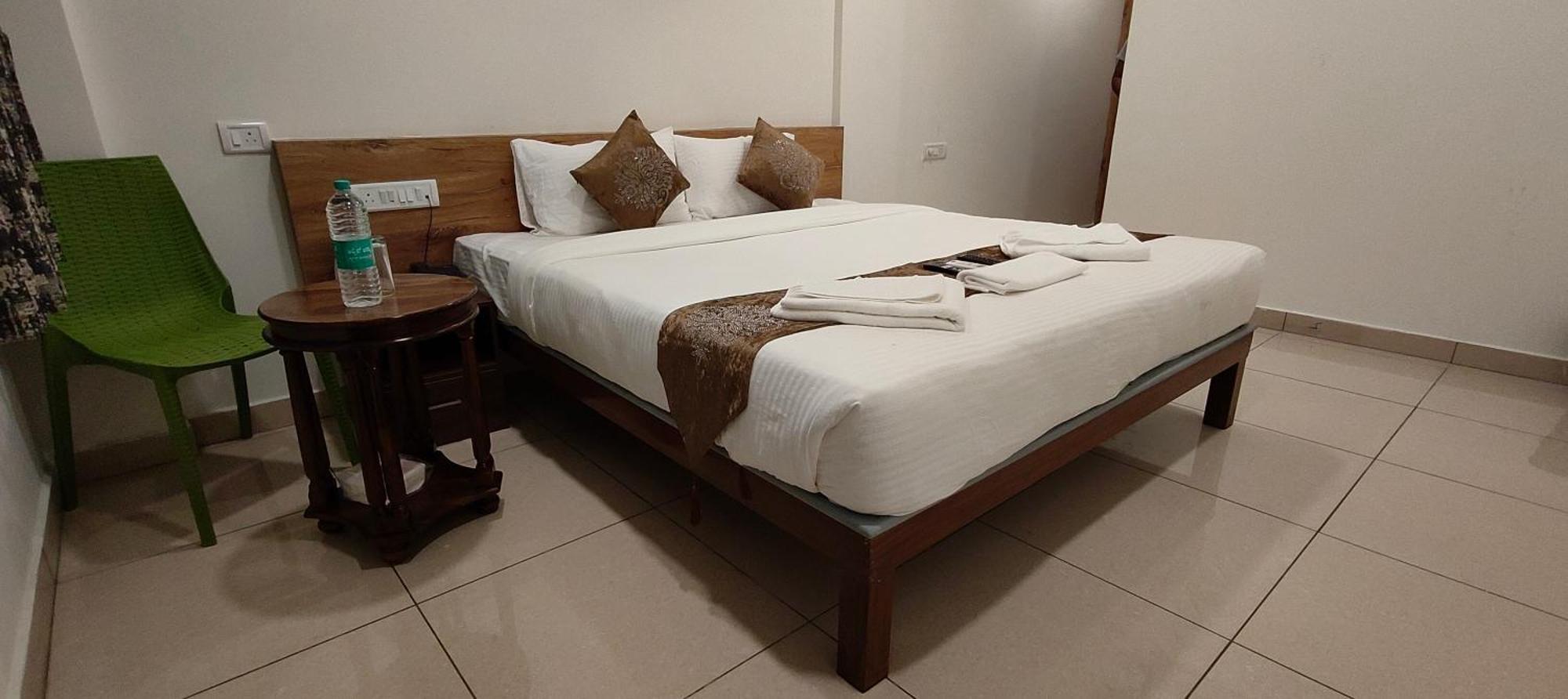 Bayappanhalli Hotel Amulya Regency מראה חיצוני תמונה